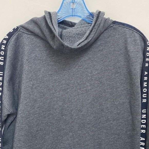 Under Armour Cowl Funnel Neck Grey Front Pocket Fleece Sweater Size Small - Picture 9 of 12